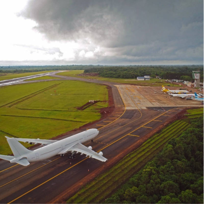 avion-iguazu-bresil-globe-travel voyage-cles-en-main-bresil-globe-travel-aeroport-iguazu