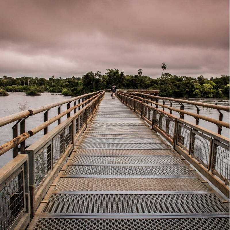 passerelle-iguazu-bresil-globe-travel voyage-cles-en-main-bresil-globe-travel-passerelle-iguazu