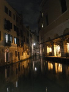 Venise, ses canaux de nuits