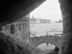 Venise, le pont des soupirs vu de l'intérieur