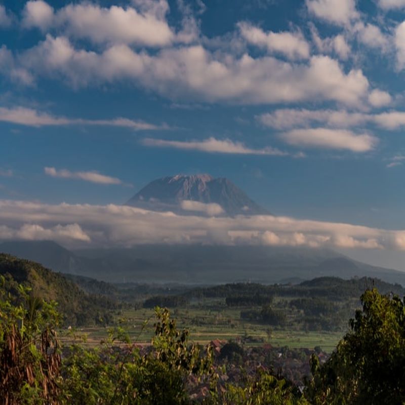 mont-agung-bali-indonesie globe-travel-voyage-bali-temple